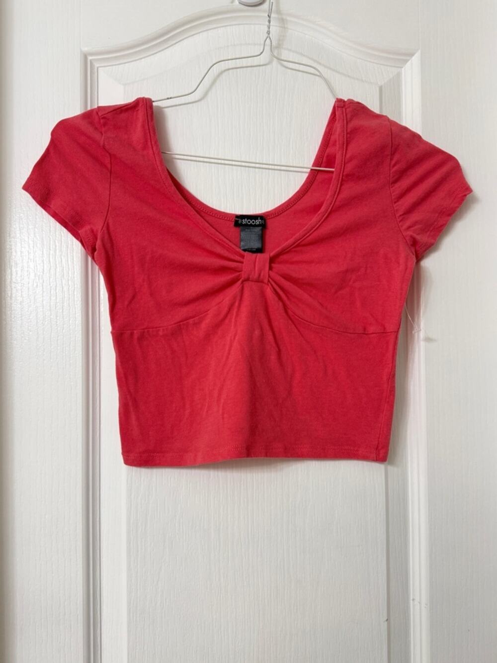 Stoosh coral short sleeve crop top twist front v neck Size L